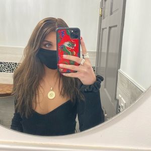 Meet your Posher, Isabella